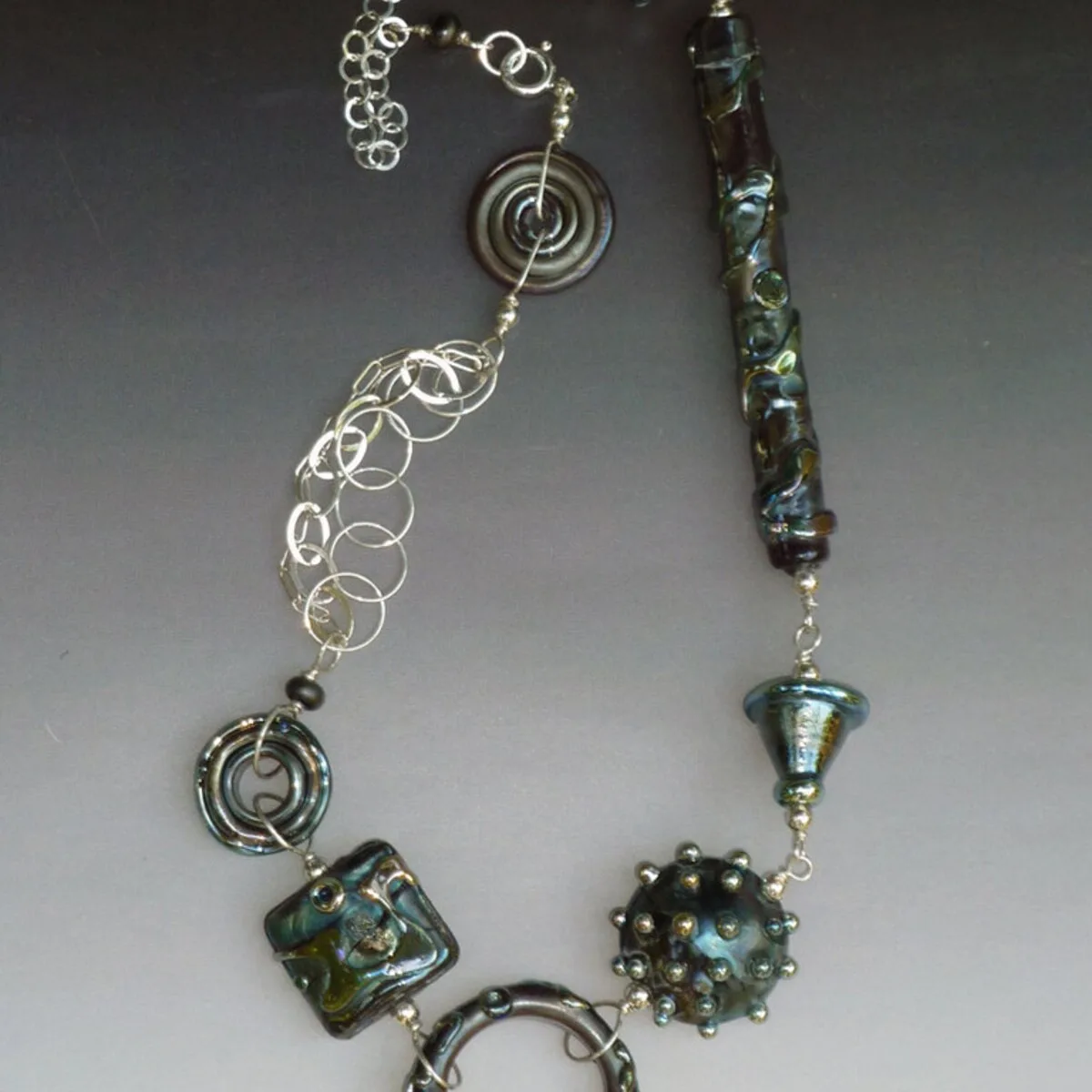Wild Ginger necklace, metallic black