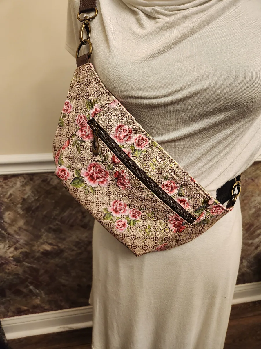 Slim waist bag / crossbody